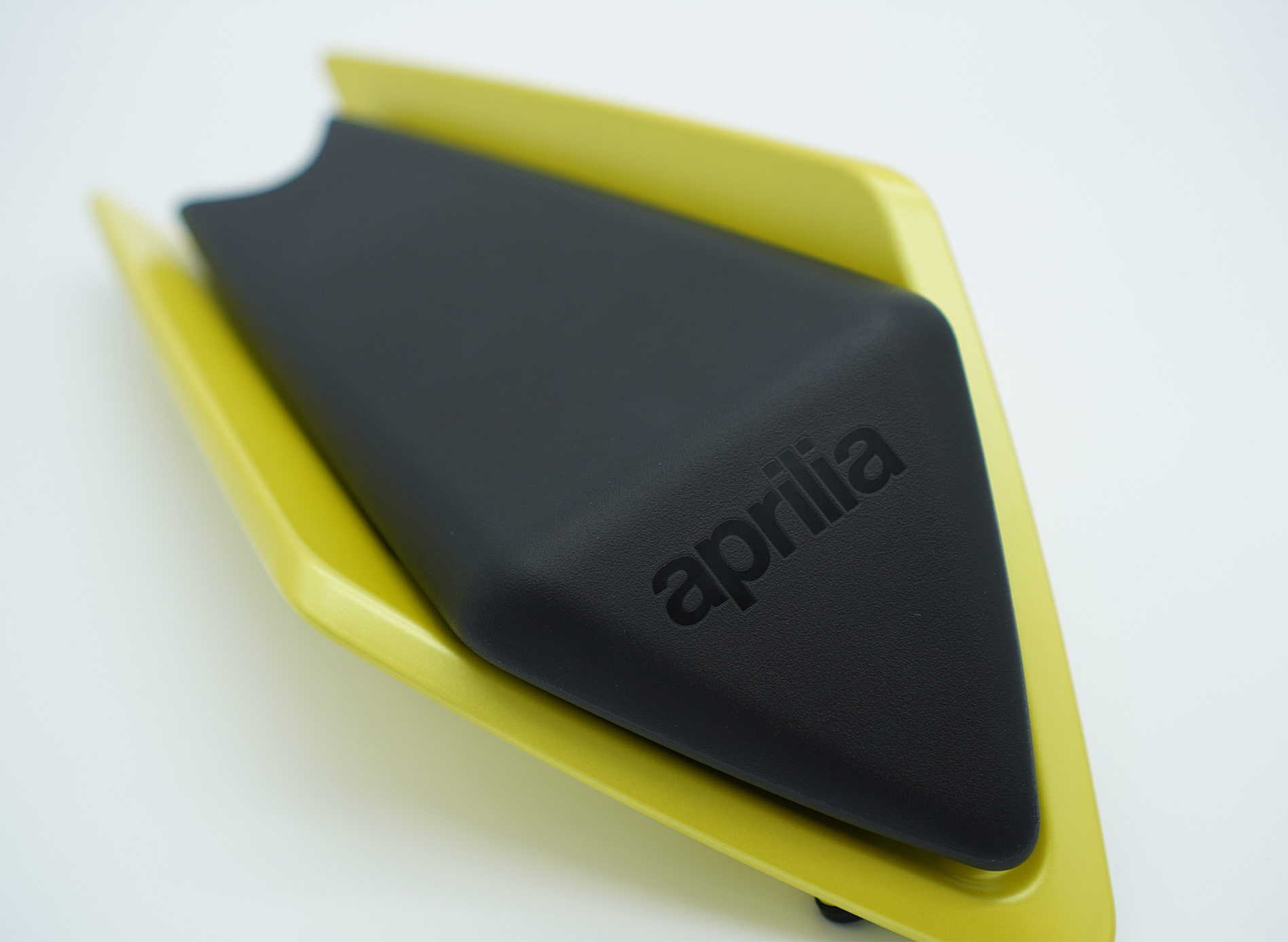 Funda asiento pasajero Acid Oro para Aprilia RS 660